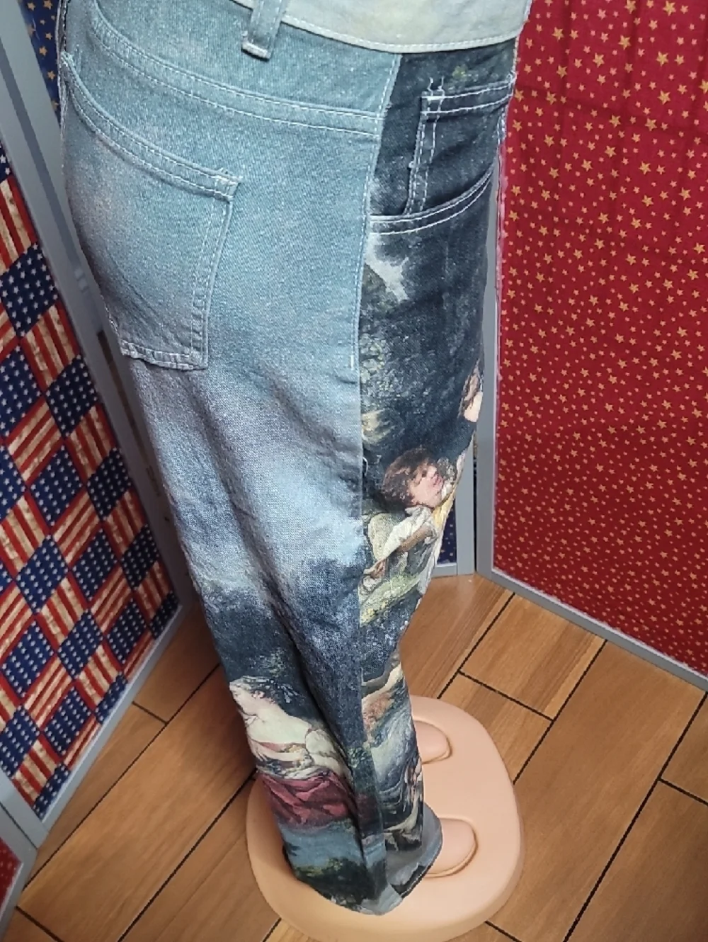SHEIN Blue Straight-Leg Jeans with Artistic Print